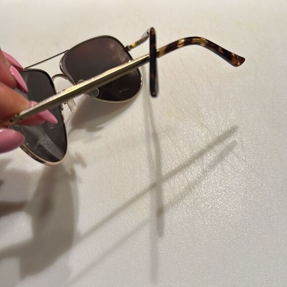 Polarized Gold Aviator Sunglasses with Dark Lenses - BRAND NEW by Floats UNISEX - Picture 3 of 3
